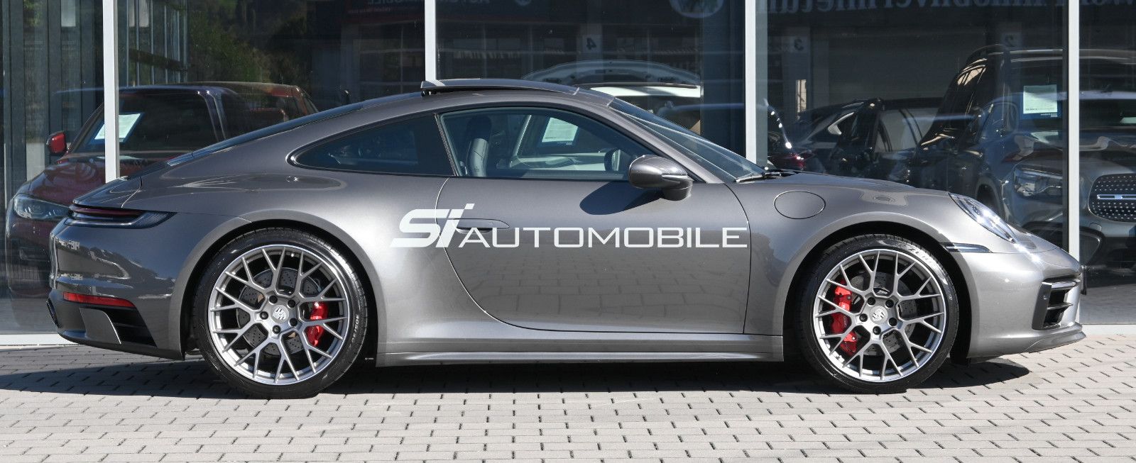 Fahrzeugabbildung Porsche 911 992 Carrera 4S Coupé °SPORT DESIGN°ACC°BOSE°