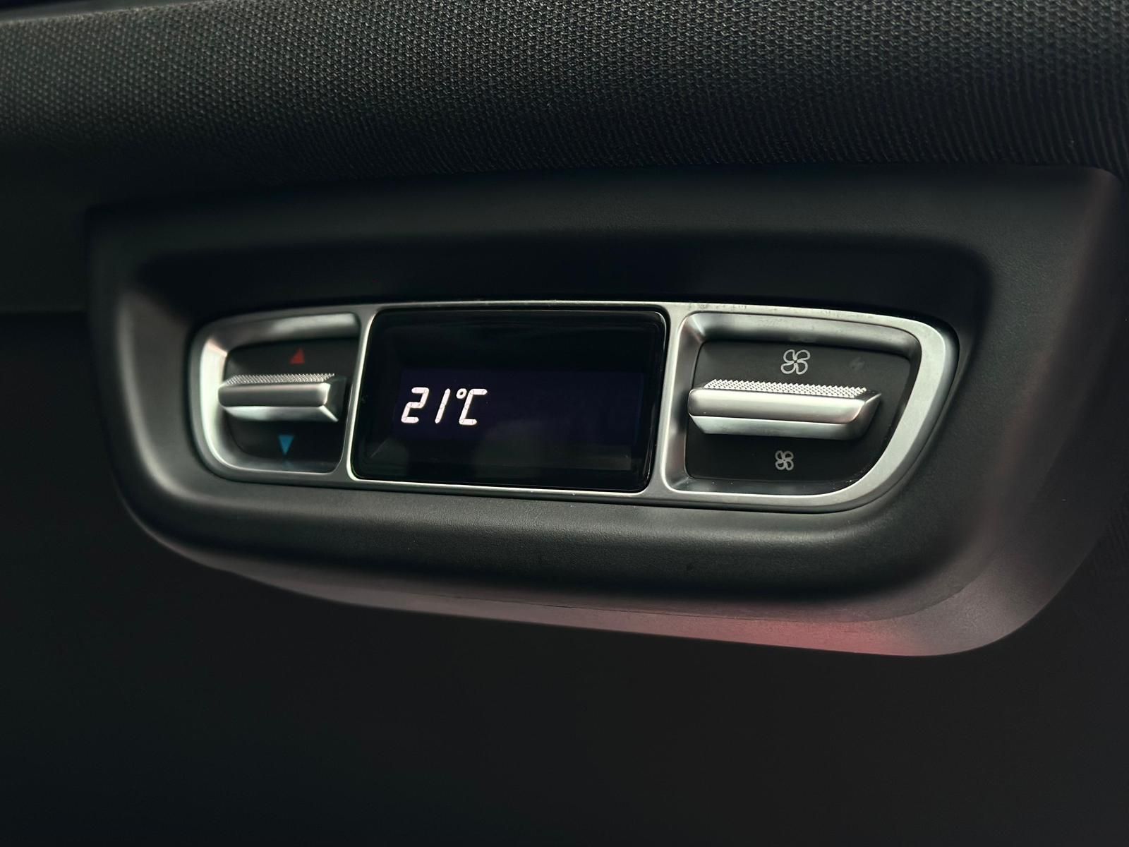 MERCEDES-BENZ V 250d EDITION 2020 AMG LANG* LED#AHK#PANO#SHZ - Image 24