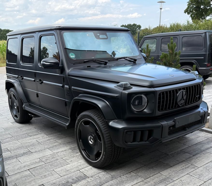 Mercedes-Benz G 63 AMG Voll-Austattung sof.schwarz-matt rot-Le