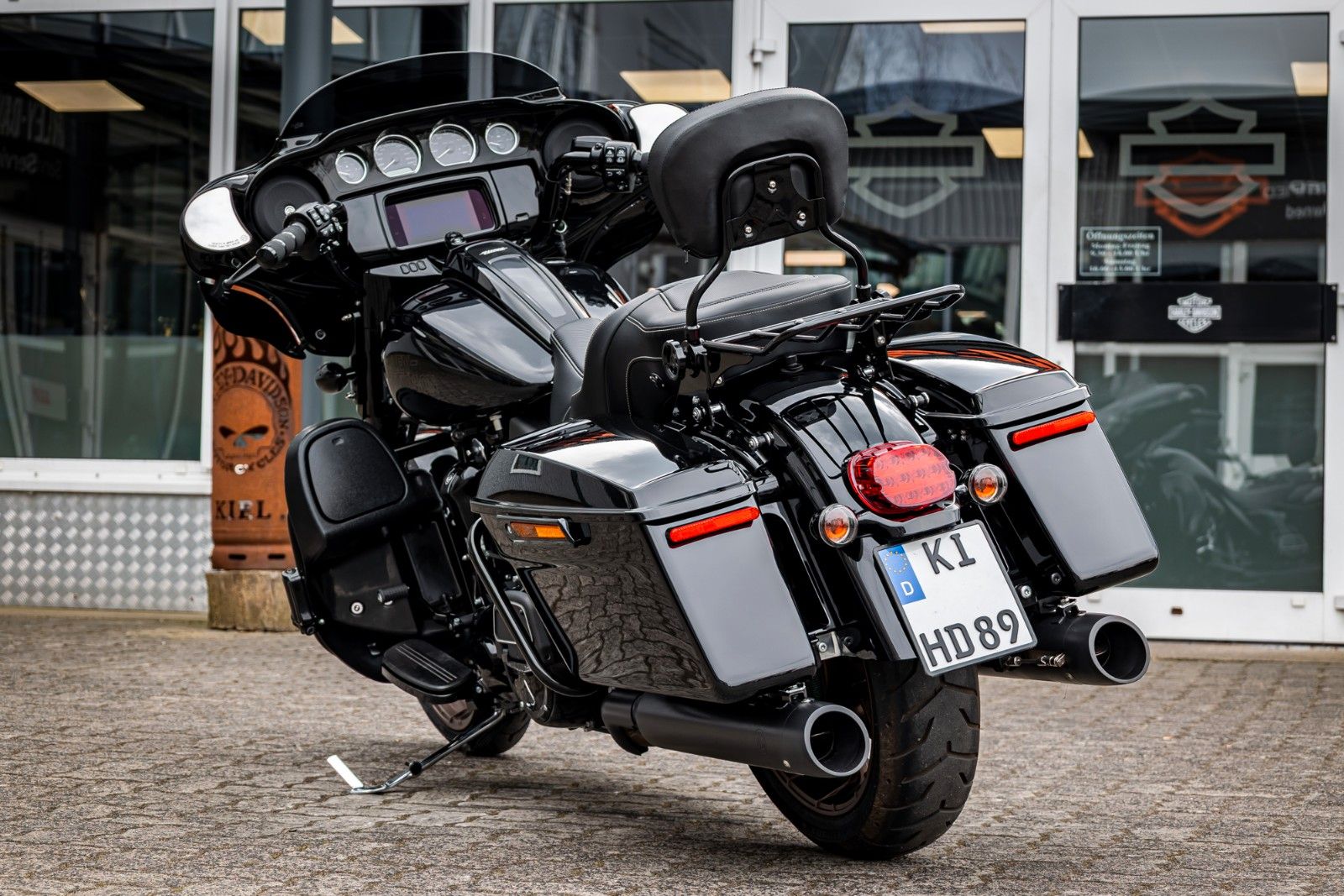 Fahrzeugabbildung Harley-Davidson FLHXST STREET GLIDE ST 117 - Kesstech -