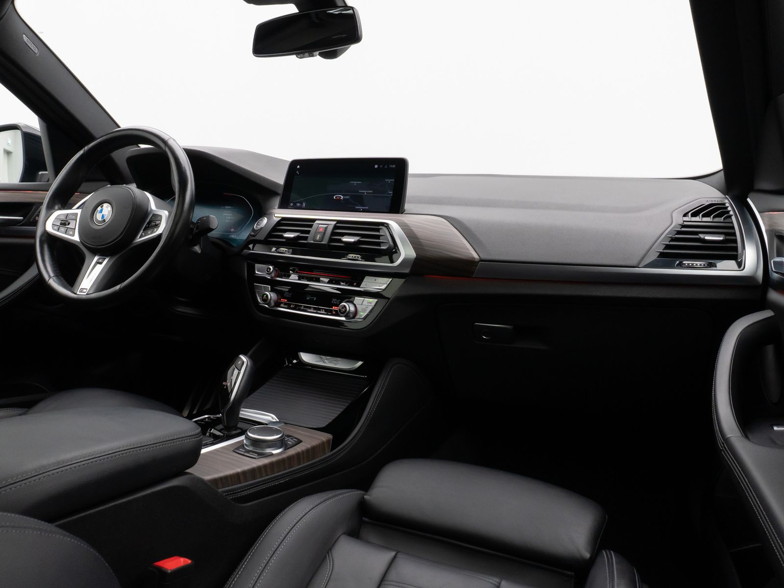 Fahrzeugabbildung BMW X4 xD20d M Sport X Panoram 360°HUD Komfort Alarm