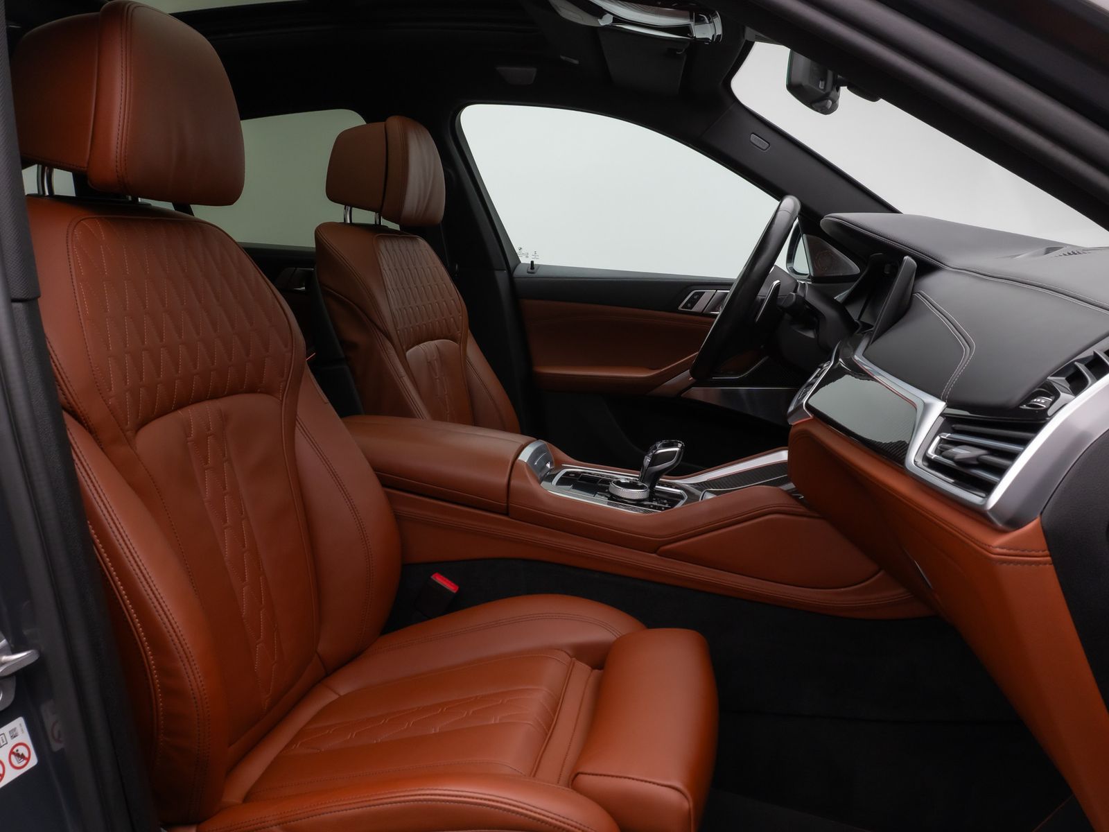 Fahrzeugabbildung BMW X6 M50i Panorama Laser 360°HUD DAB B&W AHK 22"