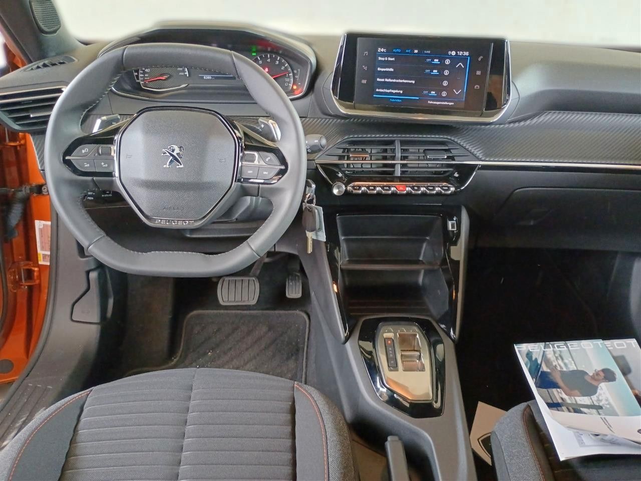 Fahrzeugabbildung Peugeot 2008 1.2T ACTIVE PACK NAVI/SHZ/KAMERA/SPORT/DAB