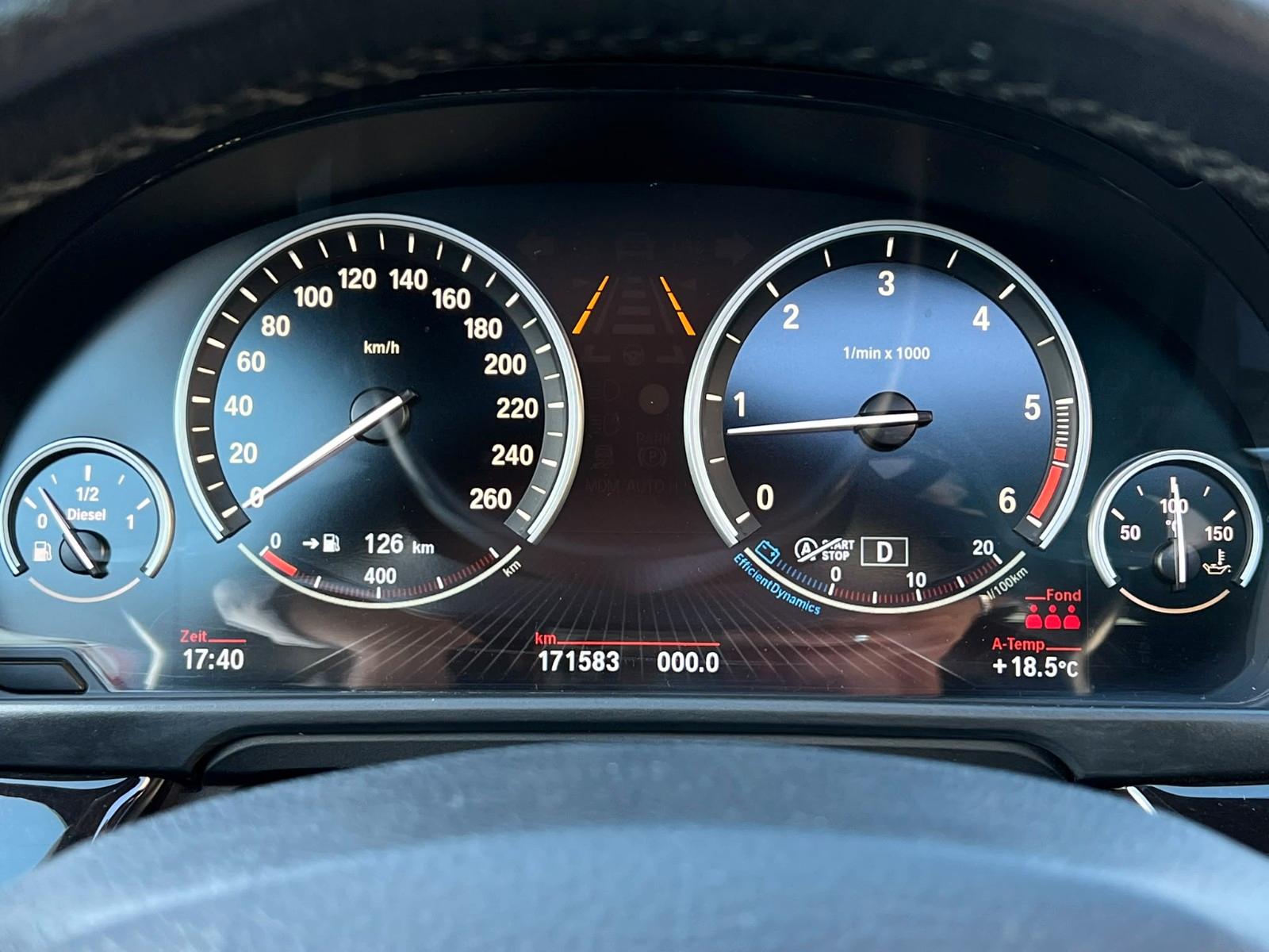 BMW 530d Touring Luxury Line VOLL!