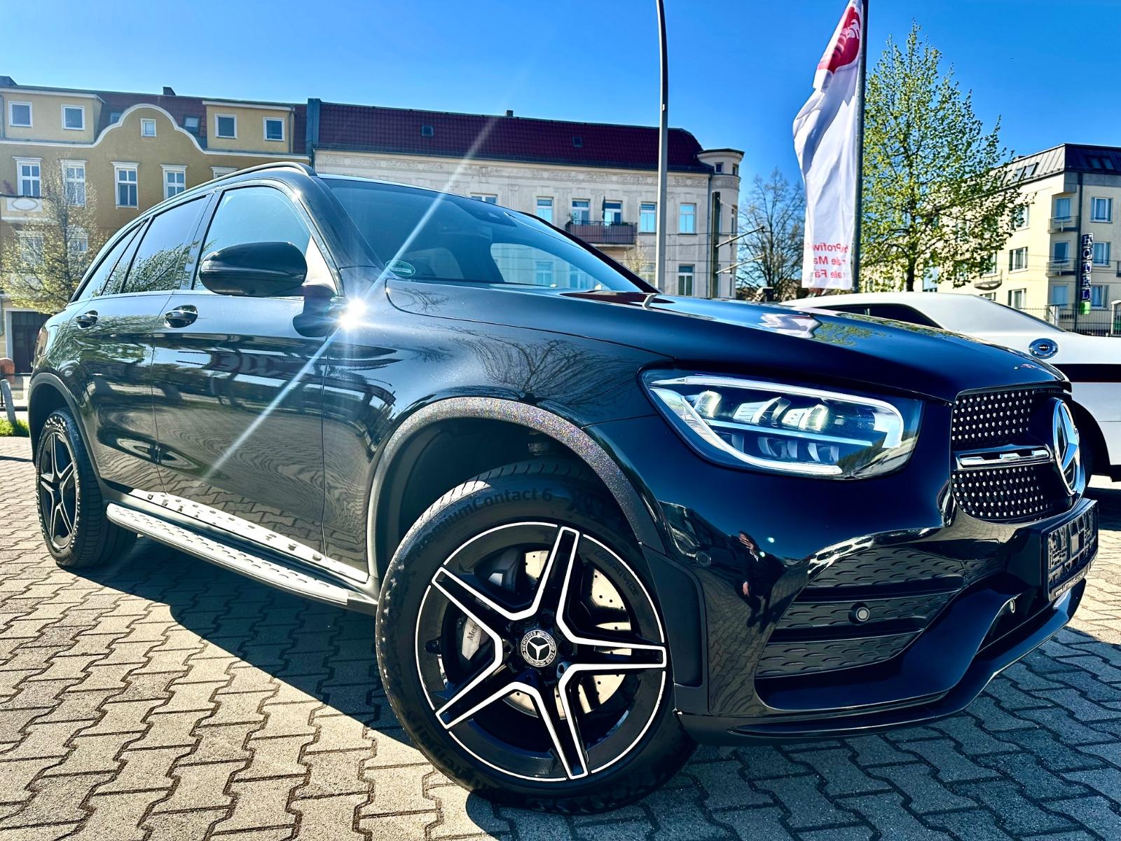 Mercedes-Benz GLC 300 de 4Matic AMG / MBUX/ AHK / NIGHT PAKET