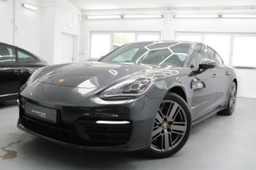 Porsche Panamera - 1