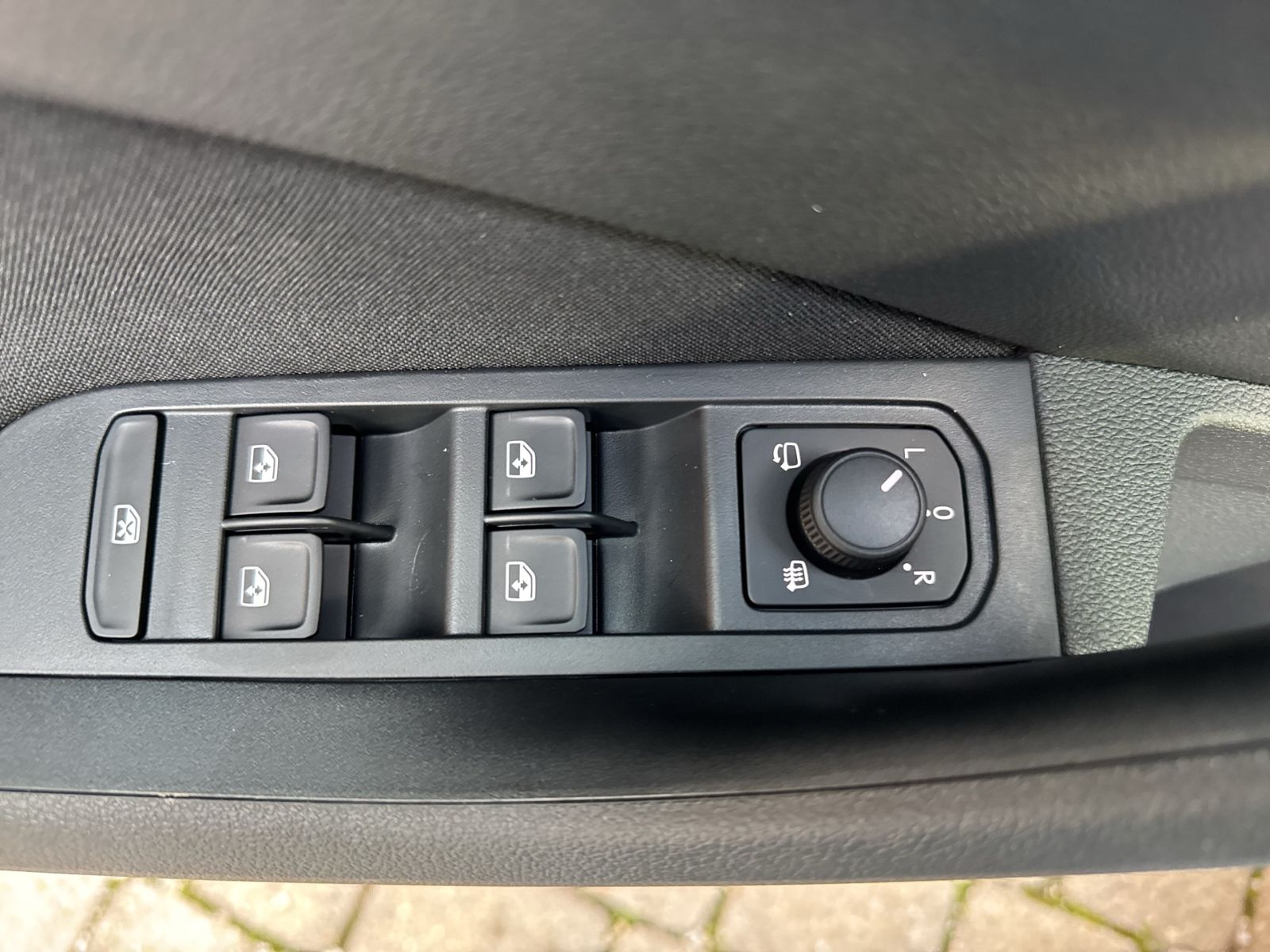 Kamiq 1.0 TSI Drive, 17" Alu, flat floor, LED, G