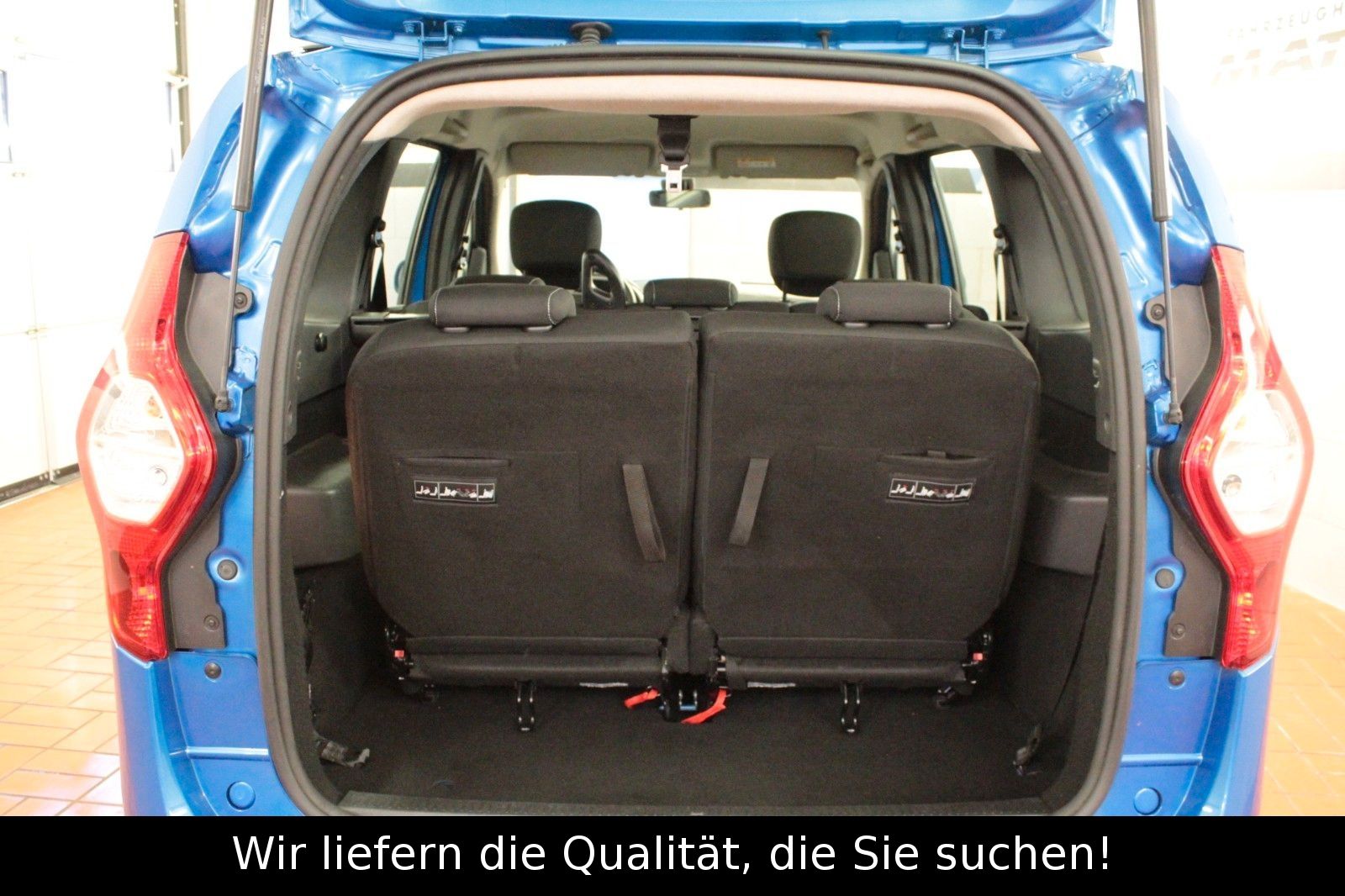 Fahrzeugabbildung Dacia Lodgy SCe 100 Stepway*7-Sitzer*Navi*