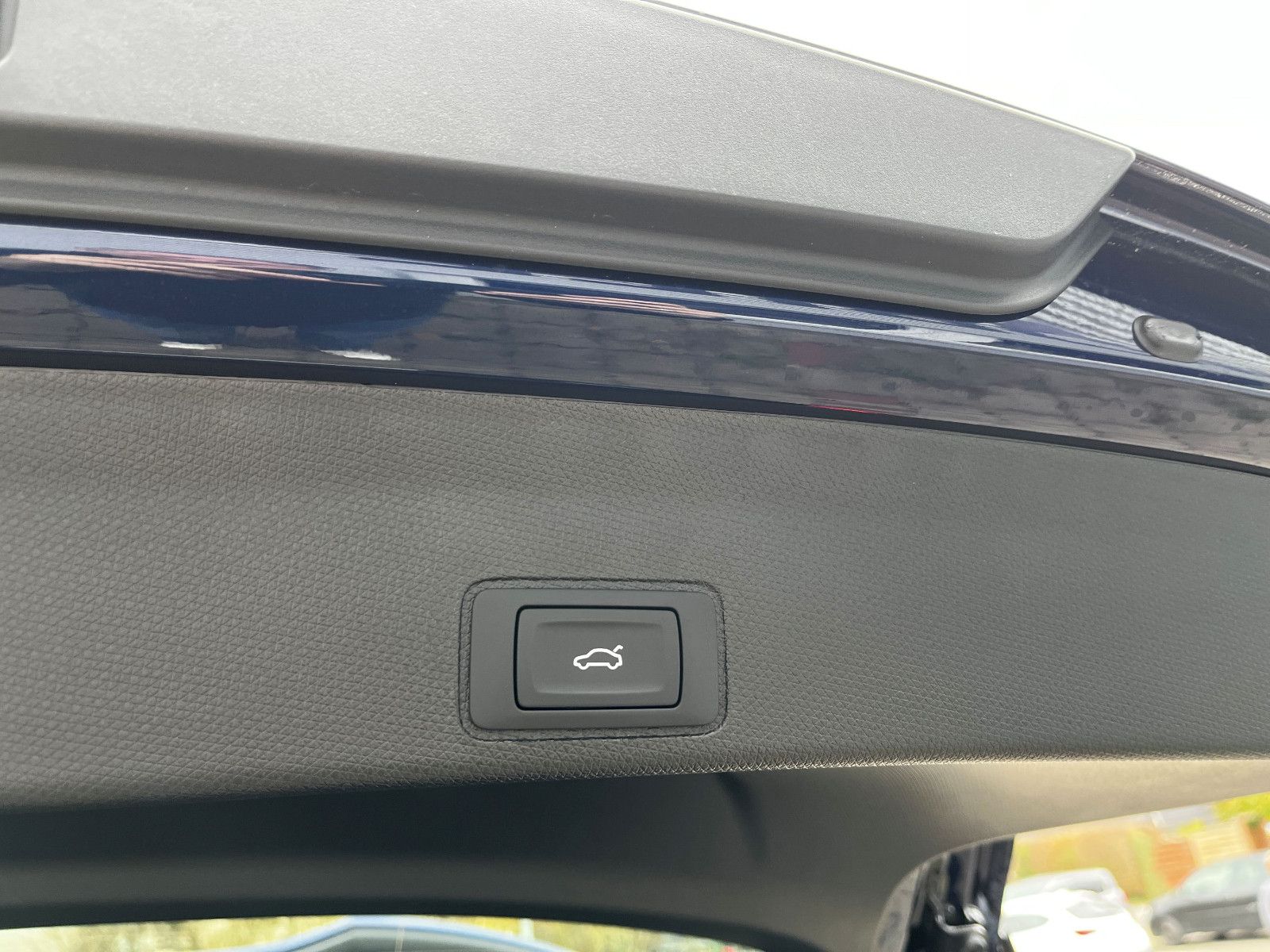 Fahrzeugabbildung CUPRA Terramar 2.0 TSI 4Drive VZ AHK PANO 20" SENN HUP