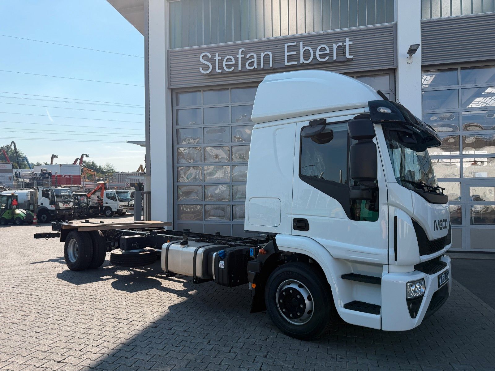 Fahrzeugabbildung Iveco Eurocargo ML140E28/P Bett AHK Klima Standheizung