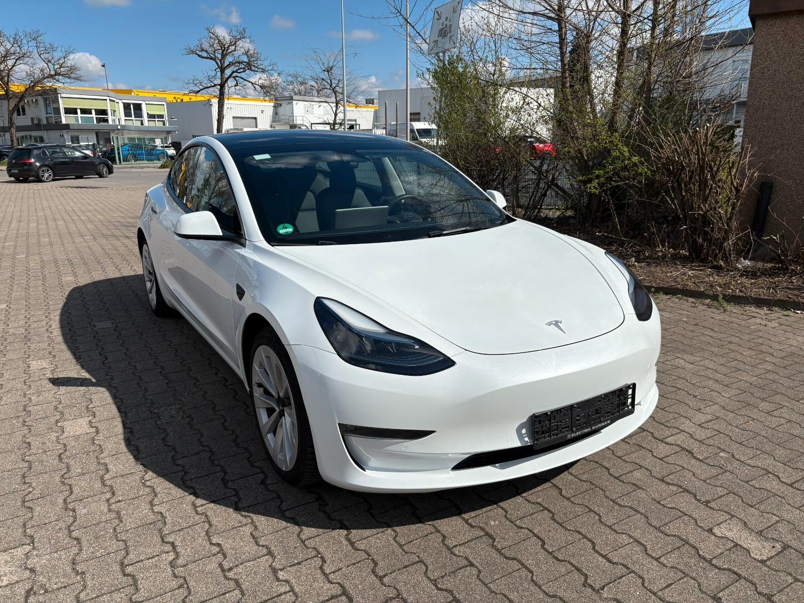 Tesla Model 3  Long Range  Dual AWD