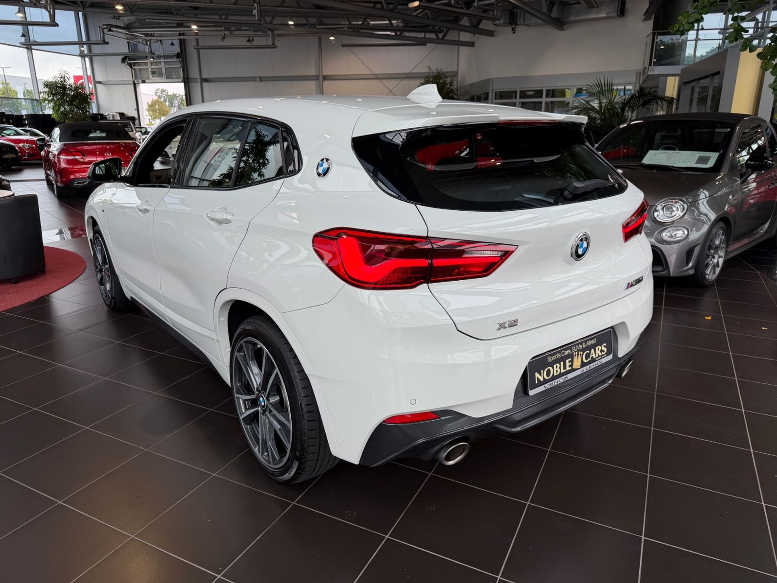 Fahrzeugabbildung BMW X2 M35 i xDrive HUD LED NAV