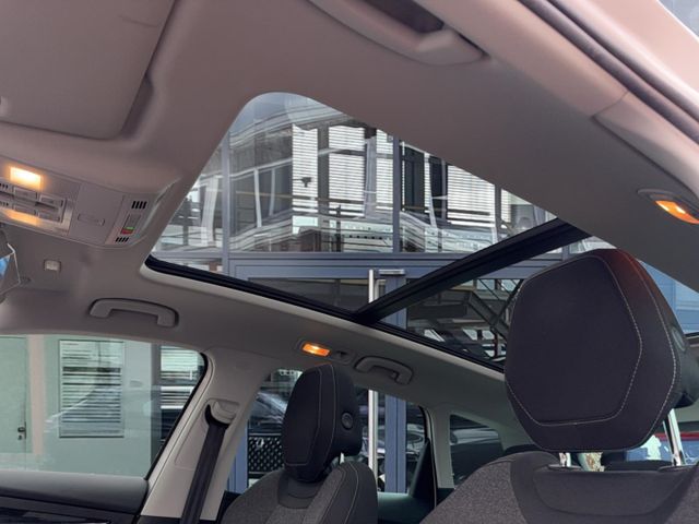 Skoda Karoq Style 1.5 TSI °LED°Navi°PGD°RFK°ACC°BF°