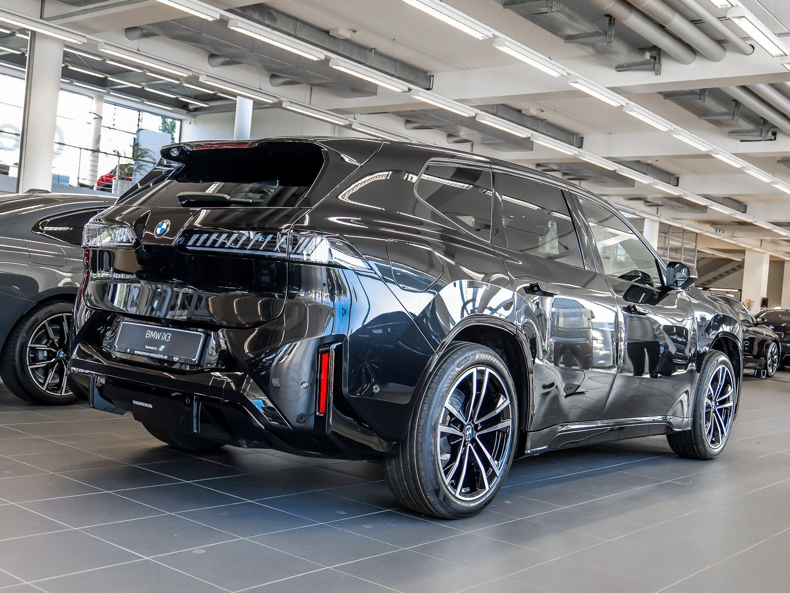 BMW iX3 - Bild 2