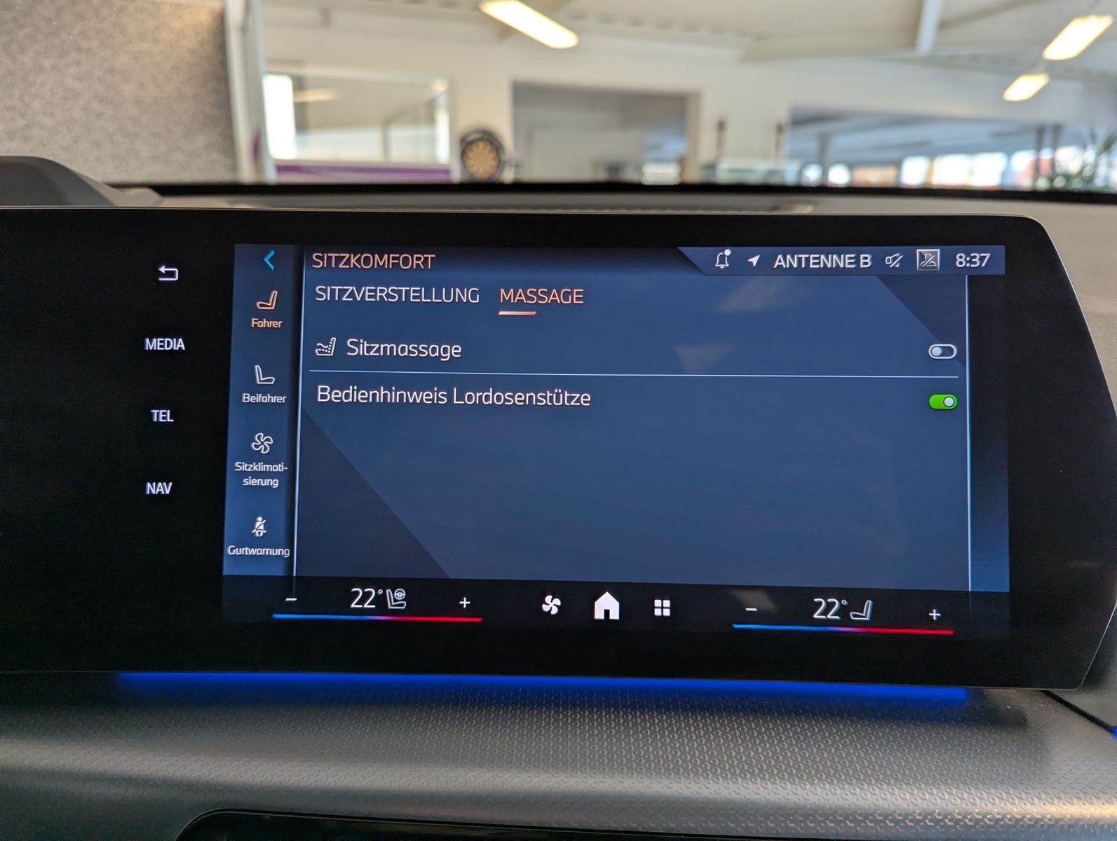 Fahrzeugabbildung BMW X1 23 i M-Sport Innovat.-Comfort-Paket Pano AHK