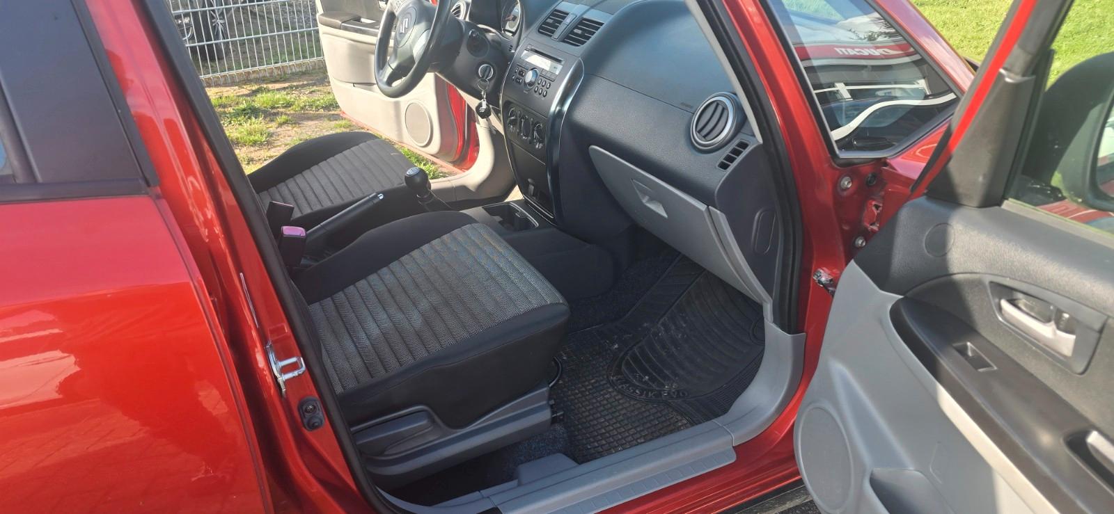 Suzuki SX4 Club
