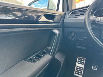 Volkswagen Tiguan - 12