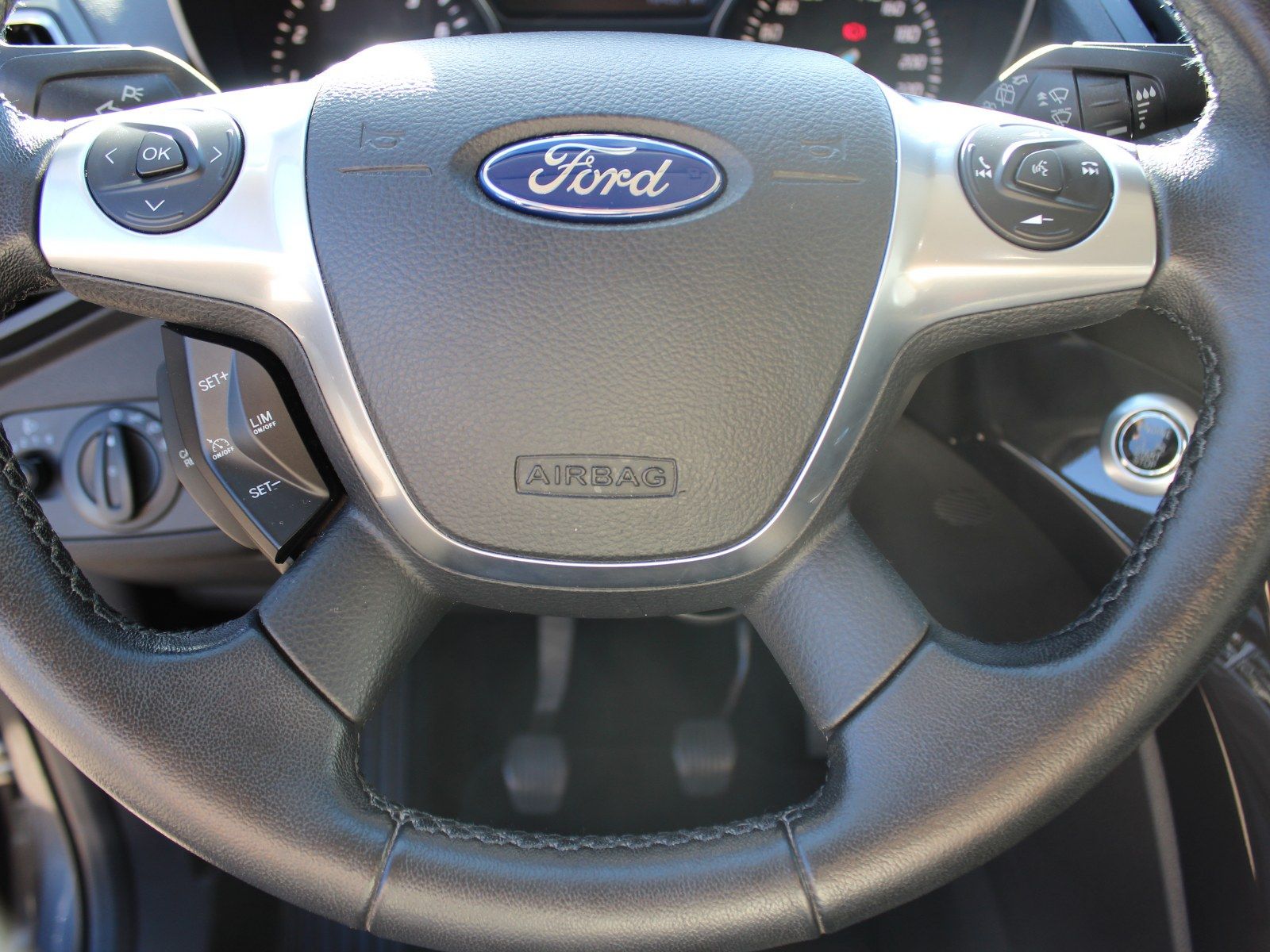 Fahrzeugabbildung Ford Kuga Titanium 1,5 EcoBoost Start/Stopp
