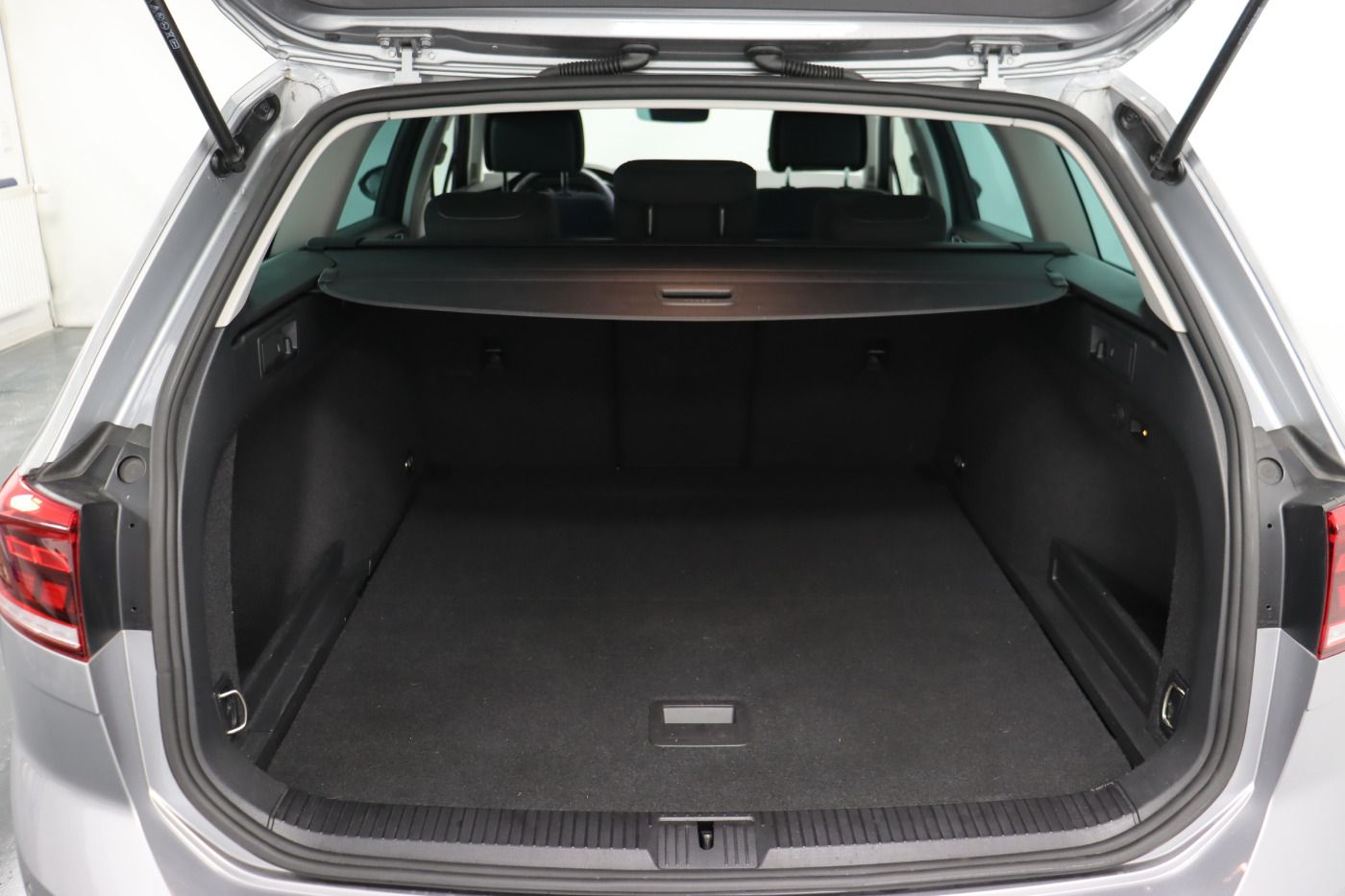 Volkswagen Passat Variant - Bild 14