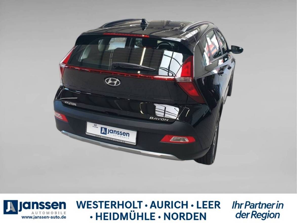 Fahrzeugabbildung Hyundai BAYON Trend, 48V, DCT, Rückfahrkamera