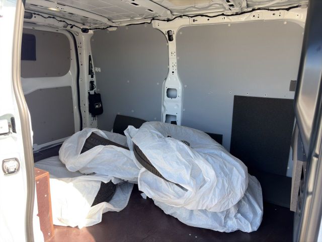 T7 Transporter Kasten 2.0 TDI KR L1H1 AHK