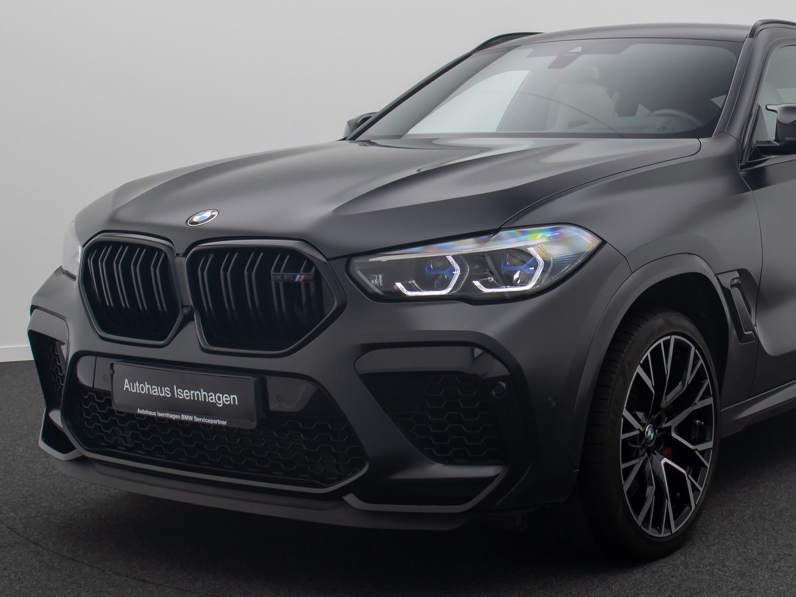 Fahrzeugabbildung BMW X6 M Competition Massage FondEnt Individual Voll