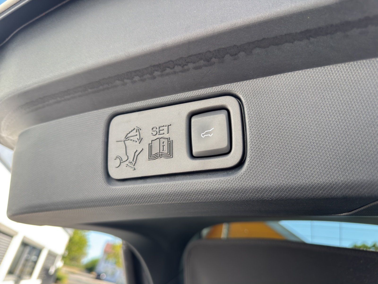 Fahrzeugabbildung Ford Mustang MACH-E AWD Ext. Range Aut./ACC/360°/B&O/