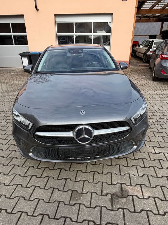 Image of Mercedes-Benz A 200