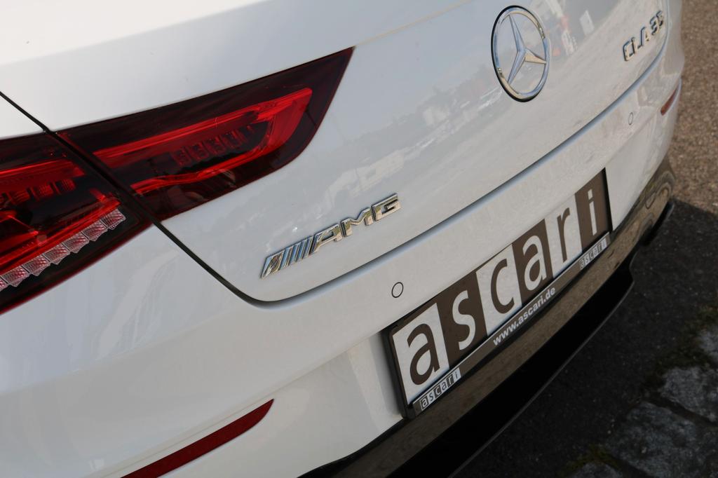 Mercedes-Benz CLA 35 AMG Shooting Brake