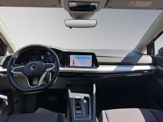 Golf VIII 1.5 eTSI Life DSG PDC SHZ ACC LED