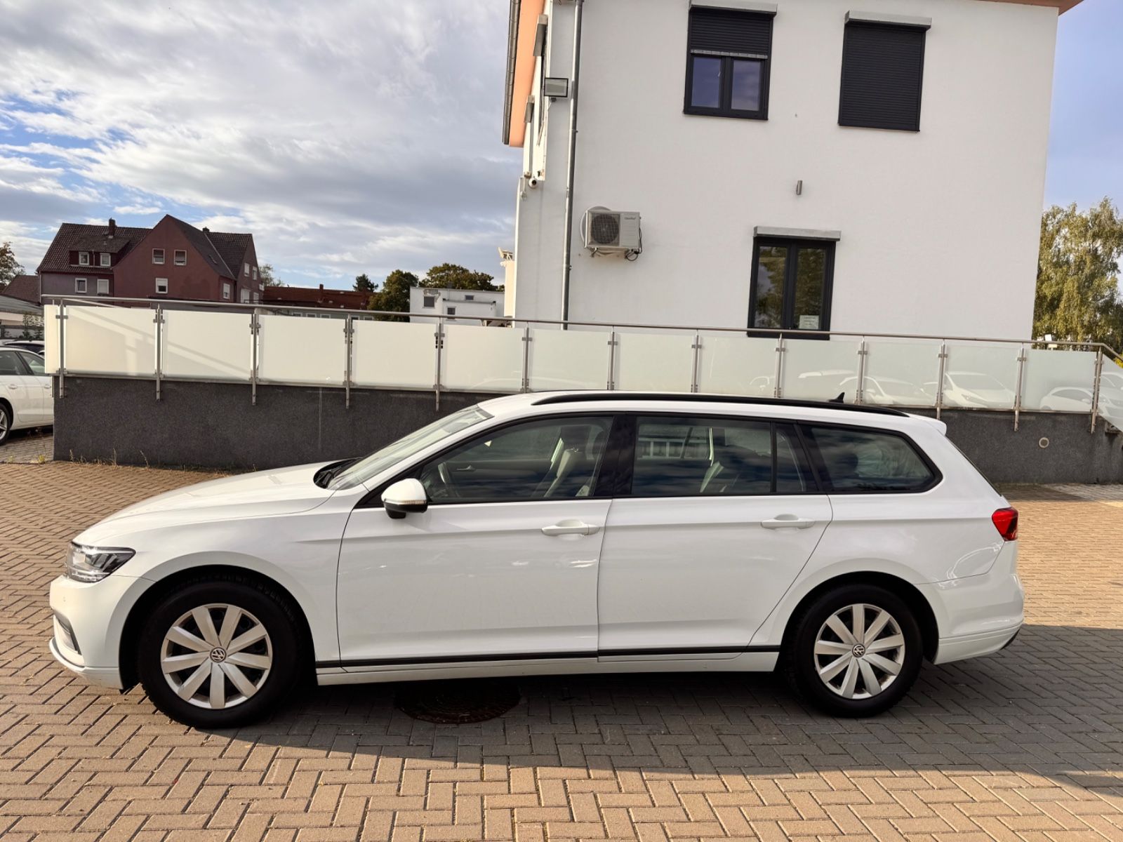Volkswagen Passat Variant - 1