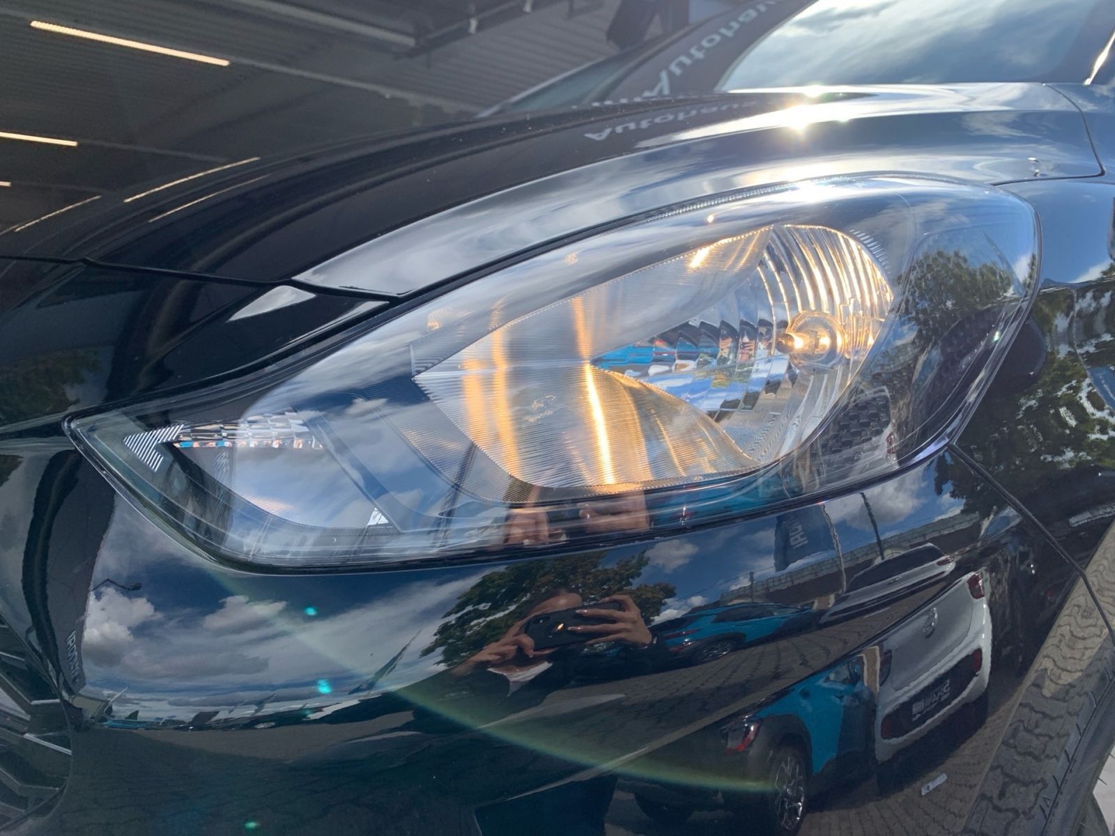 Fahrzeugabbildung Hyundai i10 1.2 Trend Navi