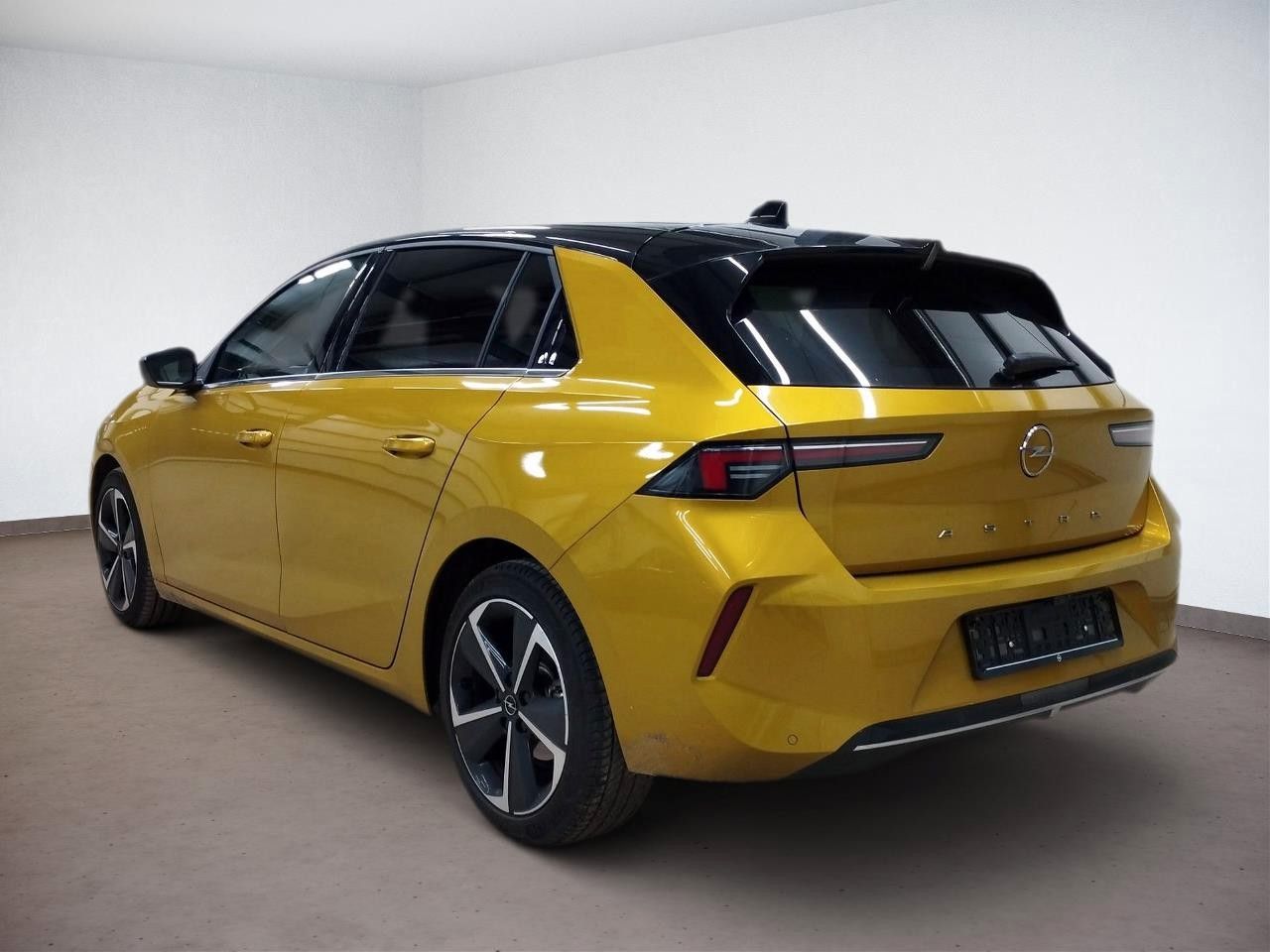 Fahrzeugabbildung Opel Astra Elegance 1.2T AUTOMATIK,Sitzhz,Kamera,LED