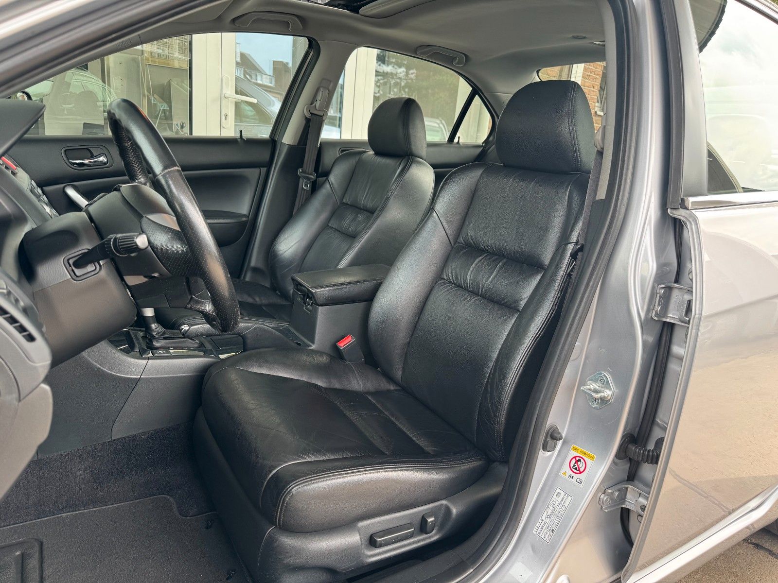 Fahrzeugabbildung Honda Accord Lim. 2.0 Executive Autom. Klimaaut./Leder