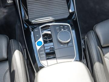 صورة مصغرة 21 لـ 2024 BMW IX3