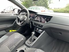 Fahrzeugabbildung Volkswagen Taigo 1.0 TSI DSG R-Line MATRIX NAVI KAMERA AHK