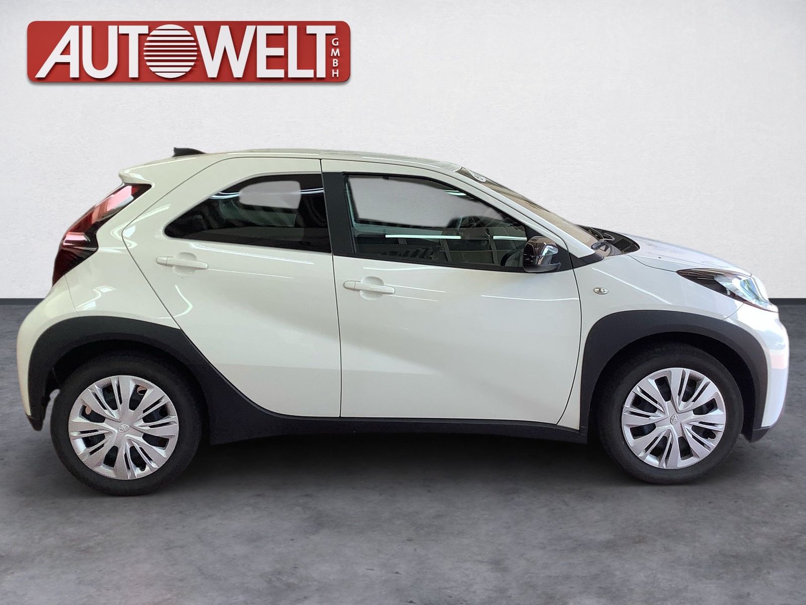 Fahrzeugabbildung Toyota Aygo X 1.0 Business Edition Navi,SHZ,SoundSys,AC