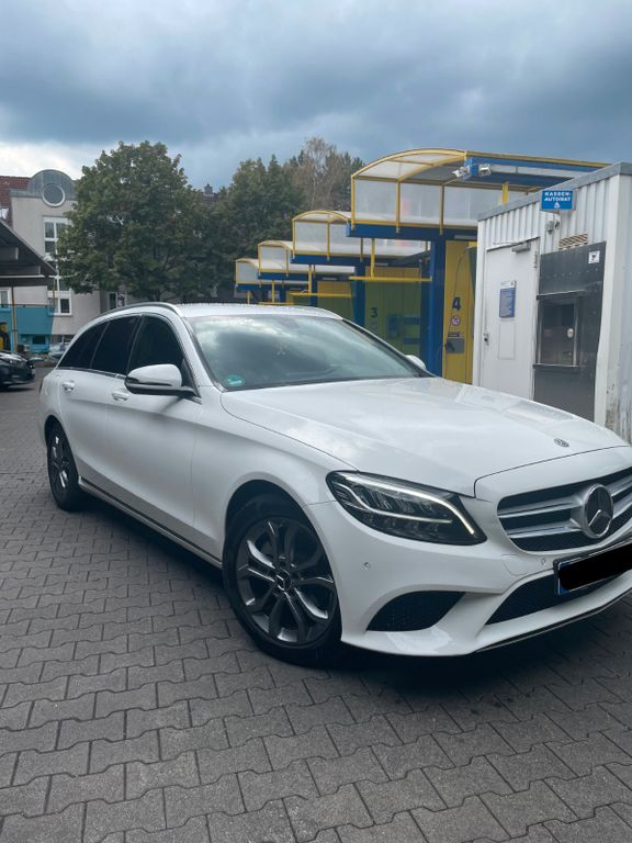 Image of Mercedes-Benz C 180
