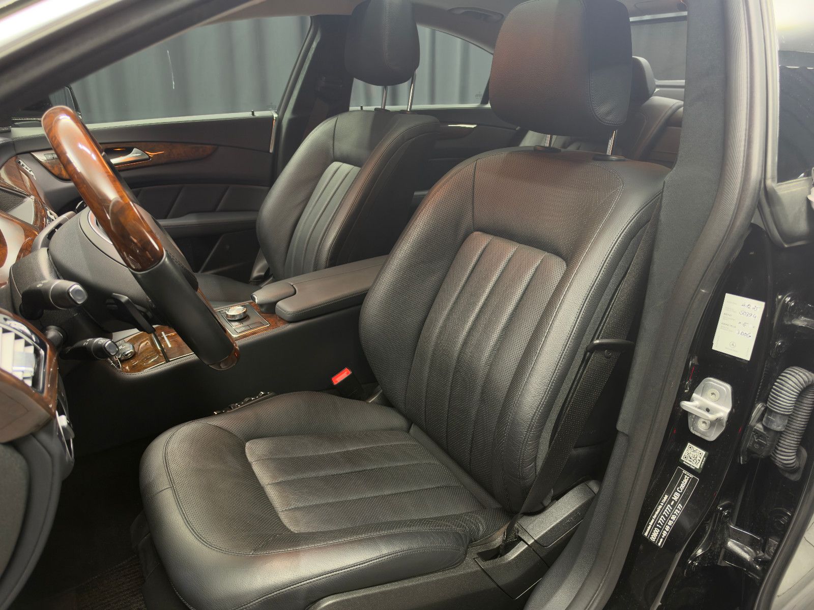 Fahrzeugabbildung Mercedes-Benz CLS 500 |AMG-LINE|H/K|PANO|AIR-MATIC|DE-FZG