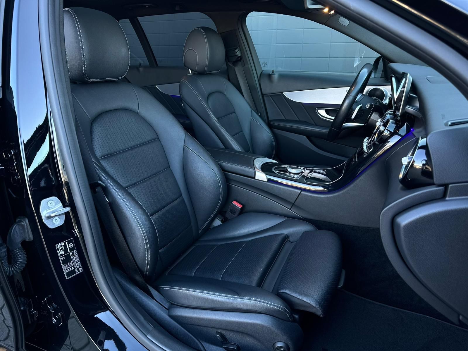 MERCEDES-BENZ C300d T 4 MATIC AMG NIGHT* LED#PANO#SHZ#NAVI# - Image 16