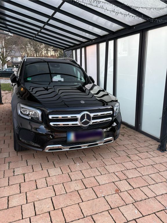 Image of Mercedes-Benz GLB 200