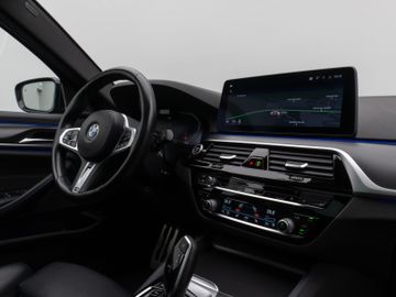 Fahrzeugabbildung BMW 540d xDr Tour M Sport Pano HUD AHK ACC 360°
