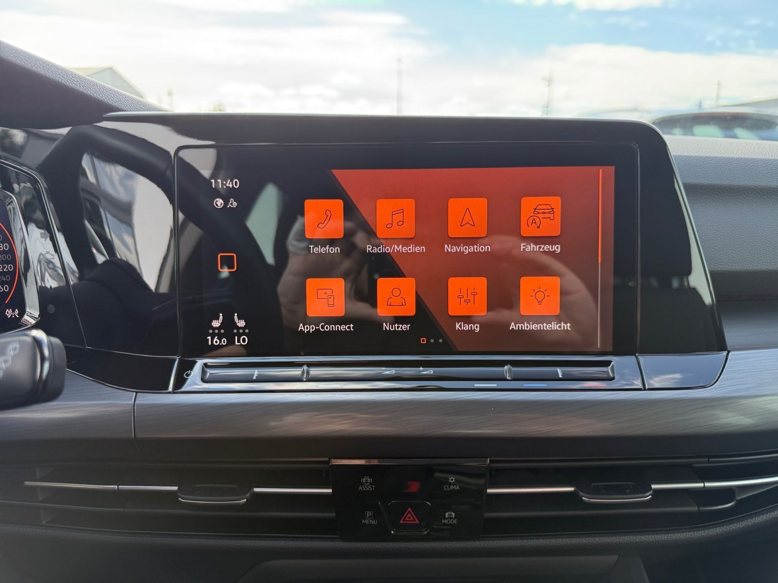 Fahrzeugabbildung Volkswagen Golf VIII 2.0 TDI Style AHK MATRIX-LED