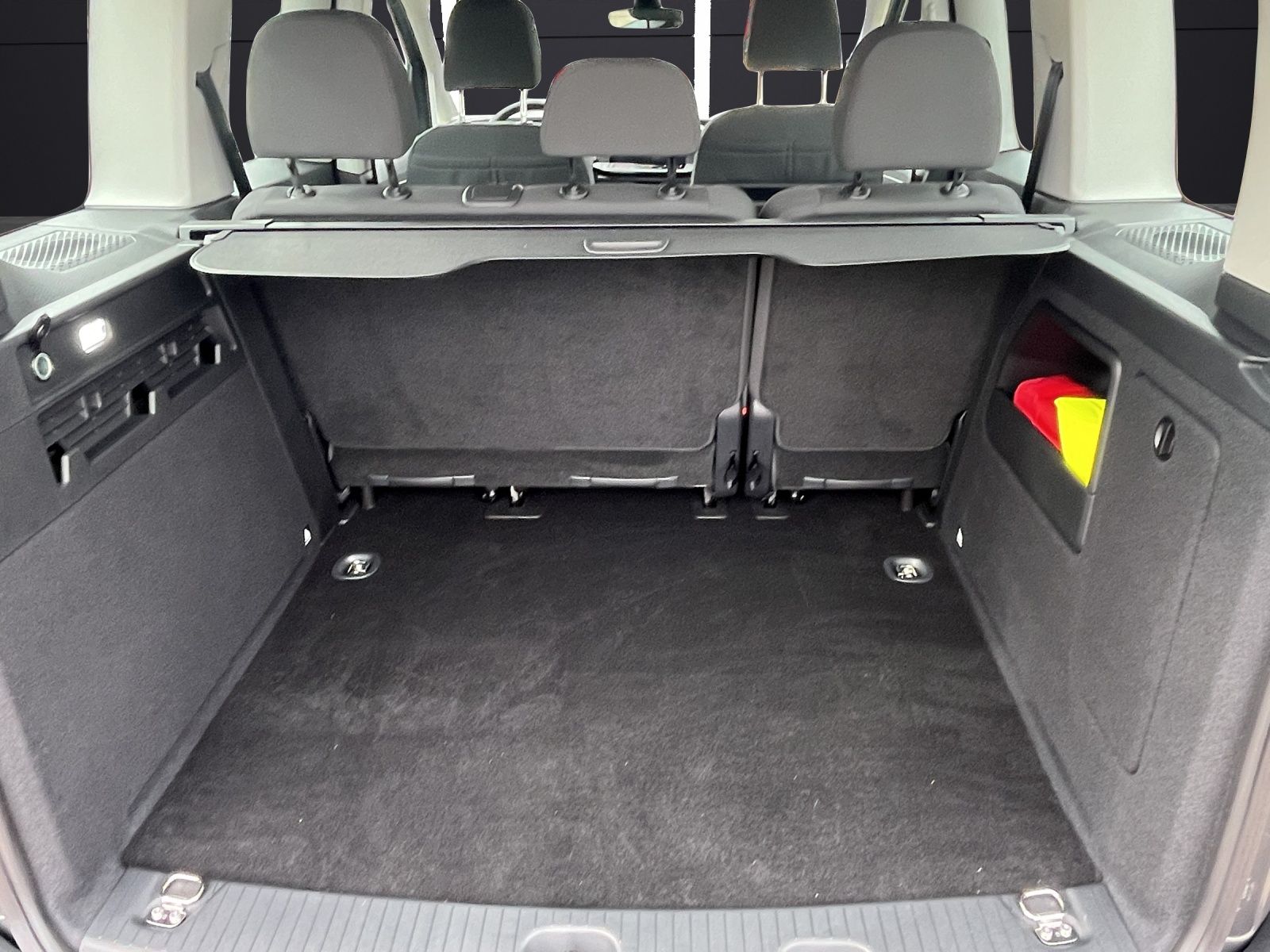 Fahrzeugabbildung Volkswagen Caddy TDI Life 6 Gang, CLIMAT.,SITZH.,ACC, LED,R