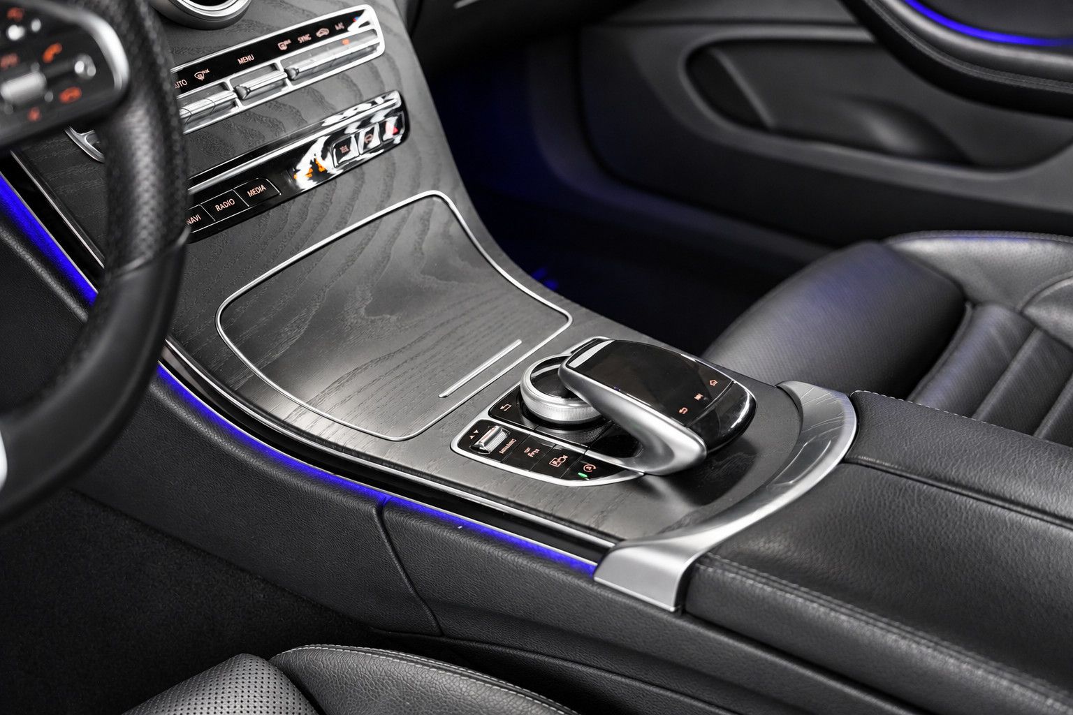 Fahrzeugabbildung Mercedes-Benz C 300 Coupe /AMG/VIRTUAL/MBUX/AMBIENTE/KAMERA
