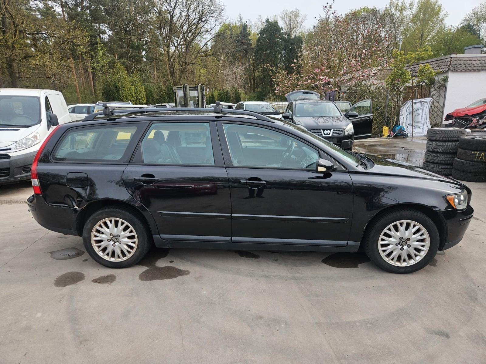 Volvo V50 2004 — photo 7