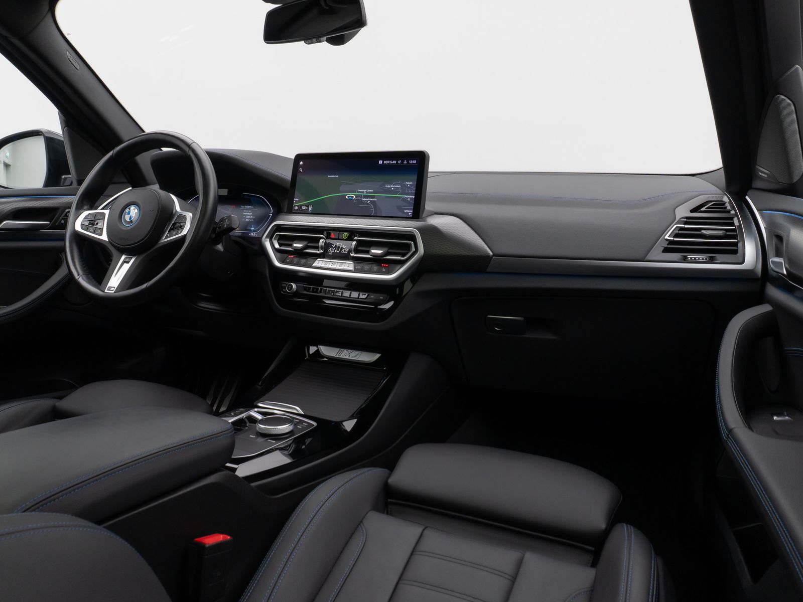 Fahrzeugabbildung BMW iX3 Impressive M Sport Panorama 360°HUD DAB H/K