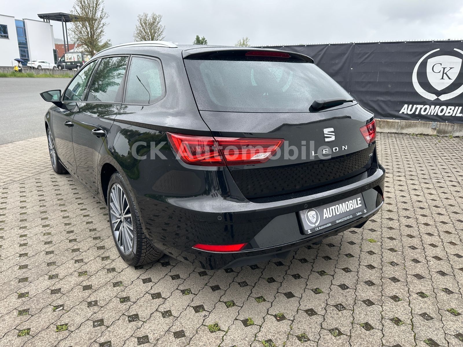 Fahrzeugabbildung SEAT Leon ST Style Automatik/Navi/Pano/Klimaa/LED/AHK