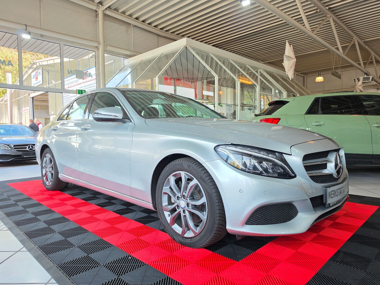 Mercedes-Benz C 200 Lim. GSD+AHK+NAVI+LED+TEILLEDER