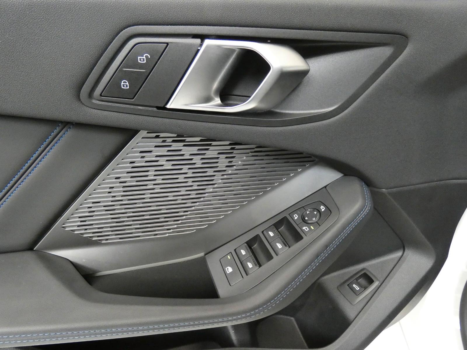 BMW 1 Series i M Sport *HUD*DAB*RFKamera*PDC*LM 18, миниатюра 19